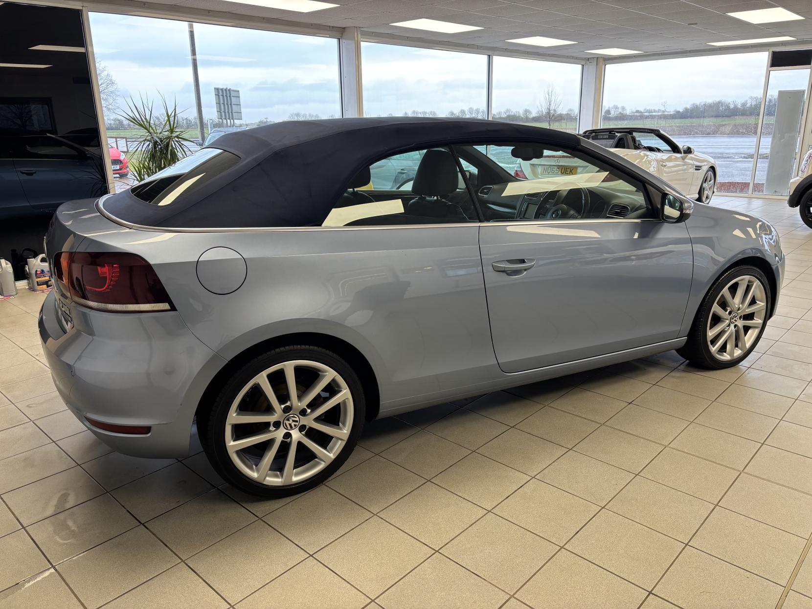 Volkswagen Golf 2.0 TDI BlueMotion Tech GT Cabriolet 2dr Diesel Manual Euro 5 (s/s) (140 ps)