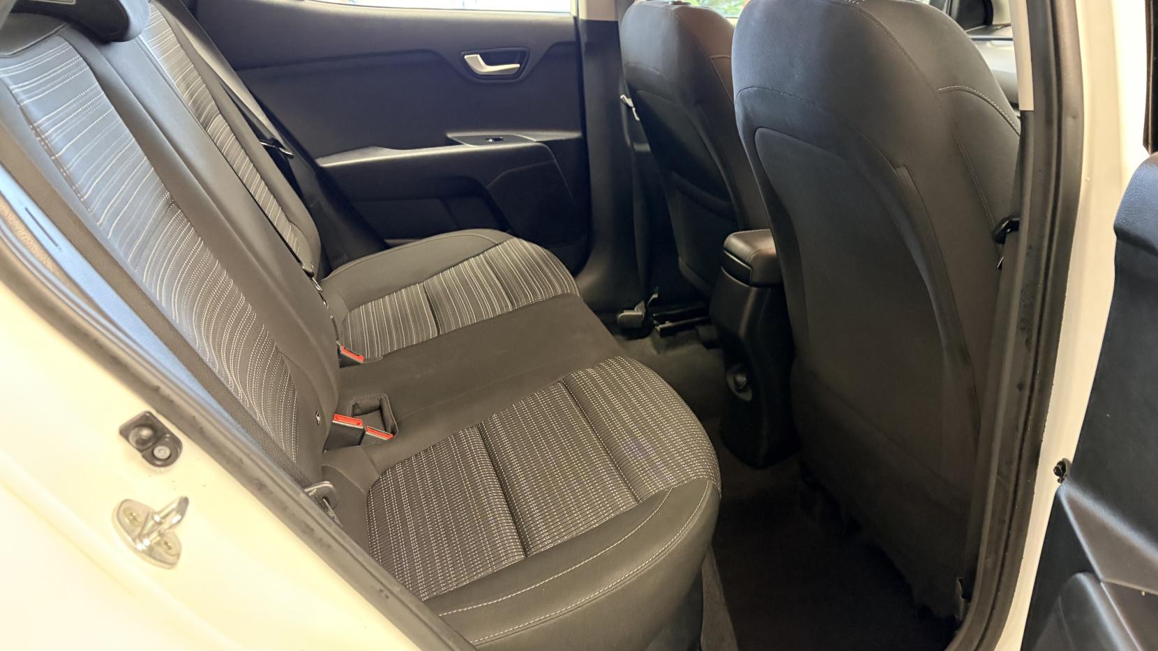 Kia Stonic 1.0 T-GDi 2 GPF SUV 5dr Petrol Manual Euro 6 (s/s) (118 bhp)