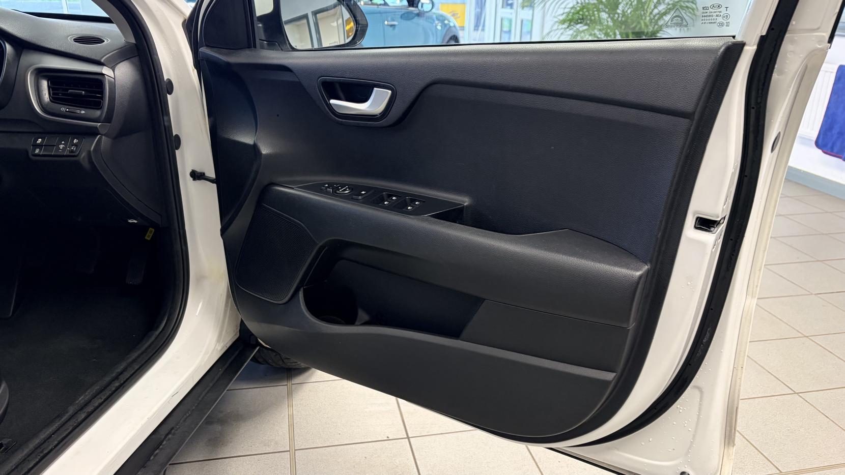 Kia Stonic 1.0 T-GDi 2 GPF SUV 5dr Petrol Manual Euro 6 (s/s) (118 bhp)