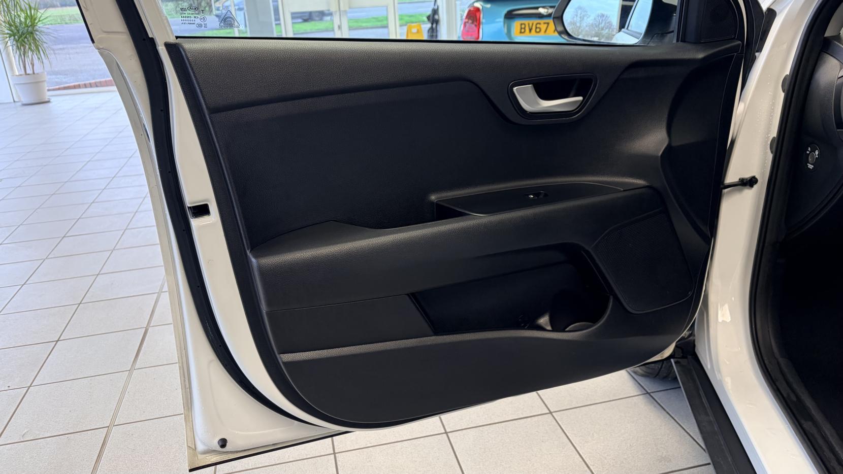 Kia Stonic 1.0 T-GDi 2 GPF SUV 5dr Petrol Manual Euro 6 (s/s) (118 bhp)