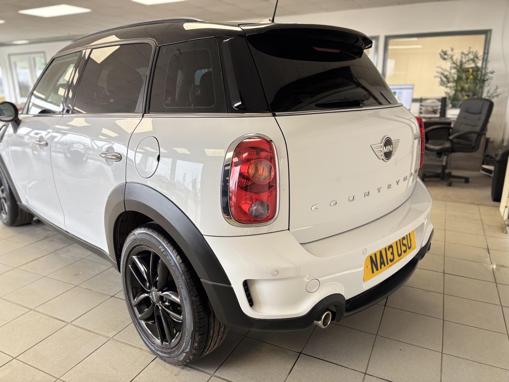 MINI Countryman 2.0 Cooper SD SUV 5dr Diesel Manual Euro 5 (s/s) (143 ps)