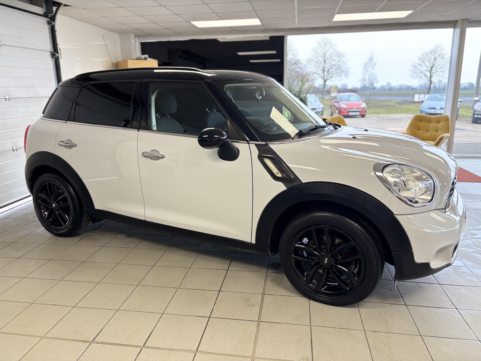 MINI Countryman 2.0 Cooper SD SUV 5dr Diesel Manual Euro 5 (s/s) (143 ps)