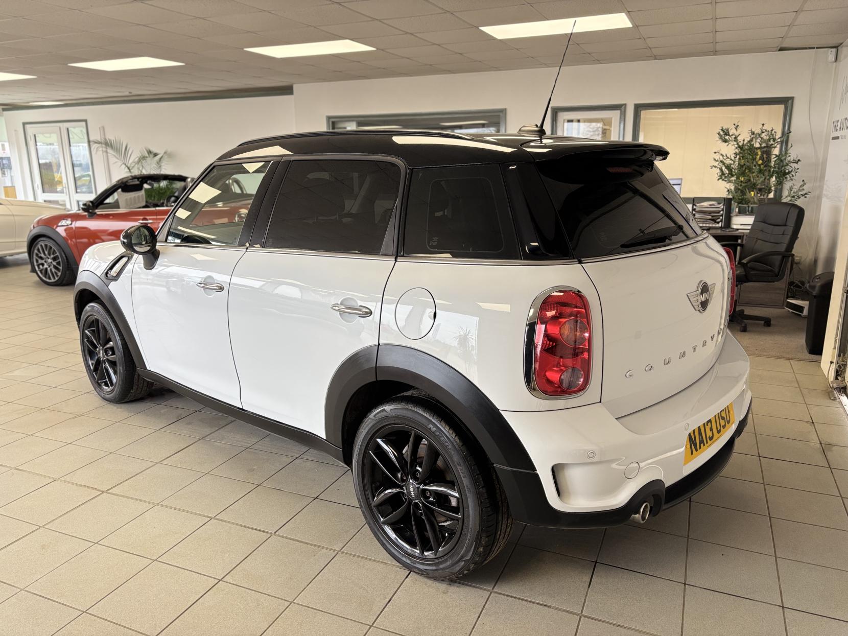 MINI Countryman 2.0 Cooper SD SUV 5dr Diesel Manual Euro 5 (s/s) (143 ps)