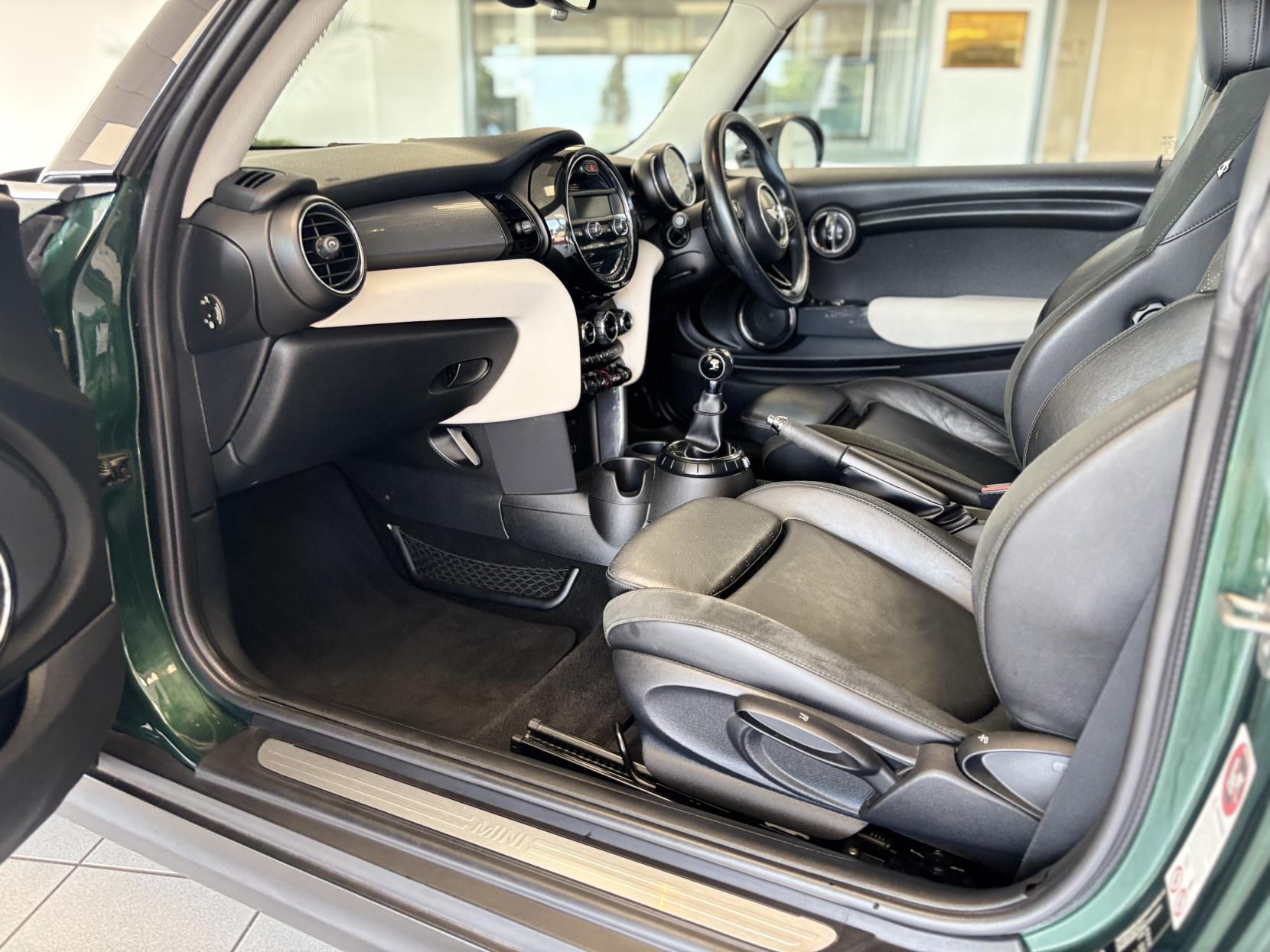 MINI Hatch 1.5 Cooper Hatchback 3dr Petrol Manual Euro 6 (s/s) (136 ps)