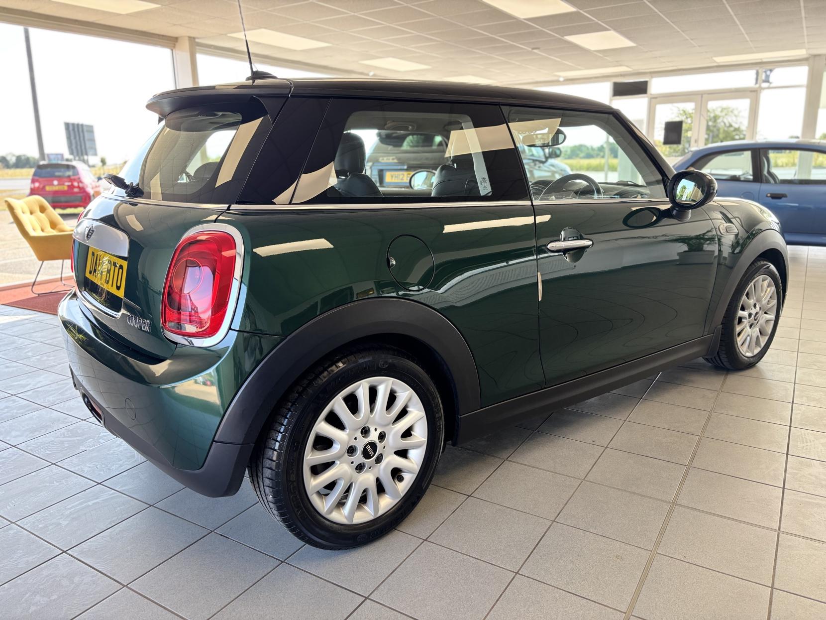 MINI Hatch 1.5 Cooper Hatchback 3dr Petrol Manual Euro 6 (s/s) (136 ps)