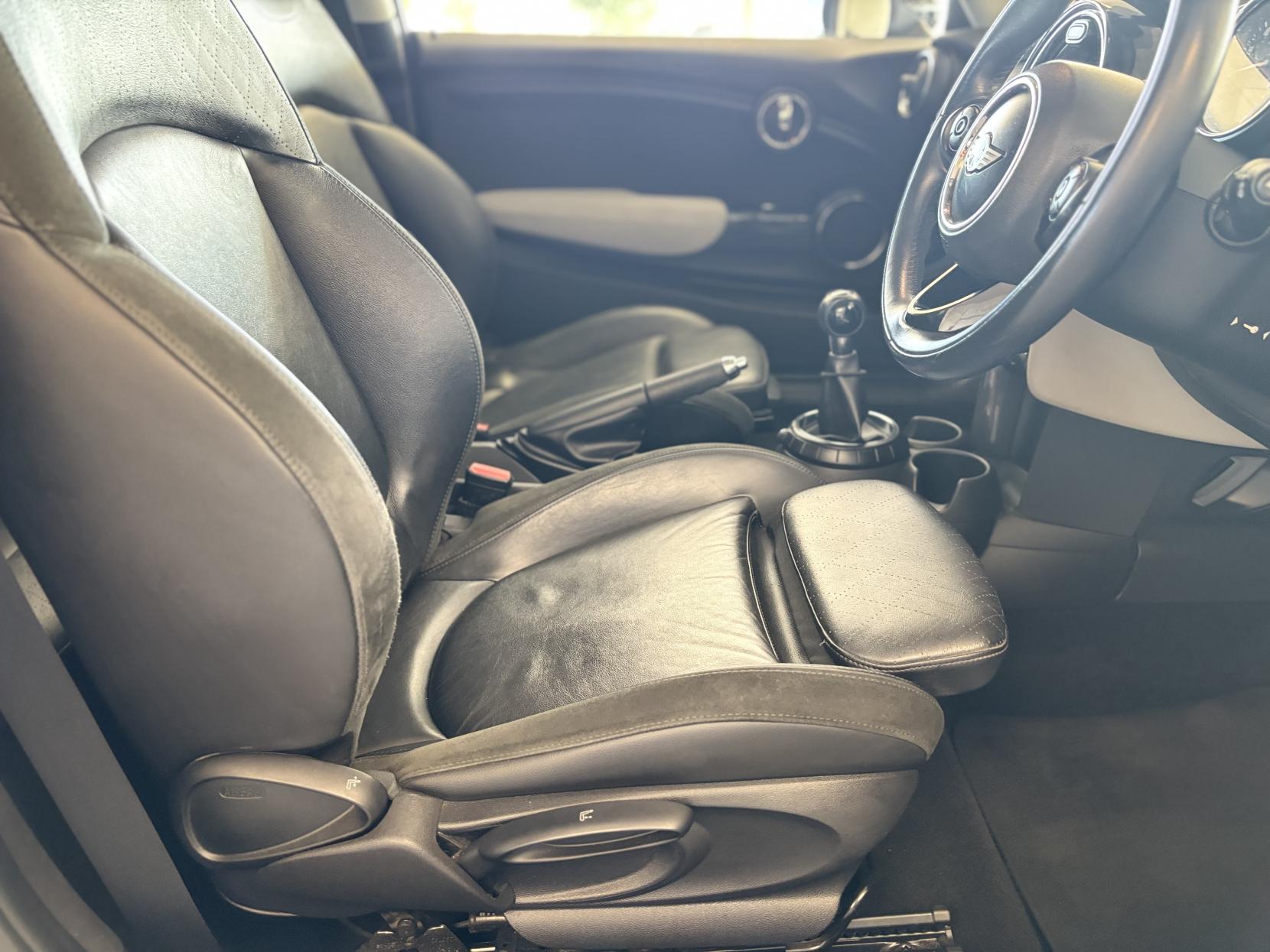 MINI Hatch 1.5 Cooper Hatchback 3dr Petrol Manual Euro 6 (s/s) (136 ps)