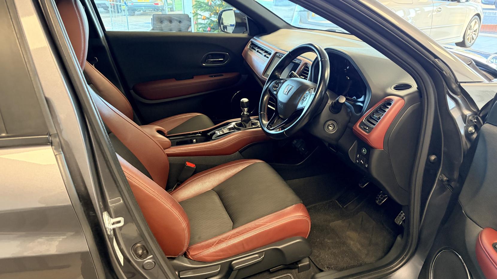 Honda HR-V 1.5 VTEC Turbo Sport SUV 5dr Petrol Manual Euro 6 (s/s) (182 ps)