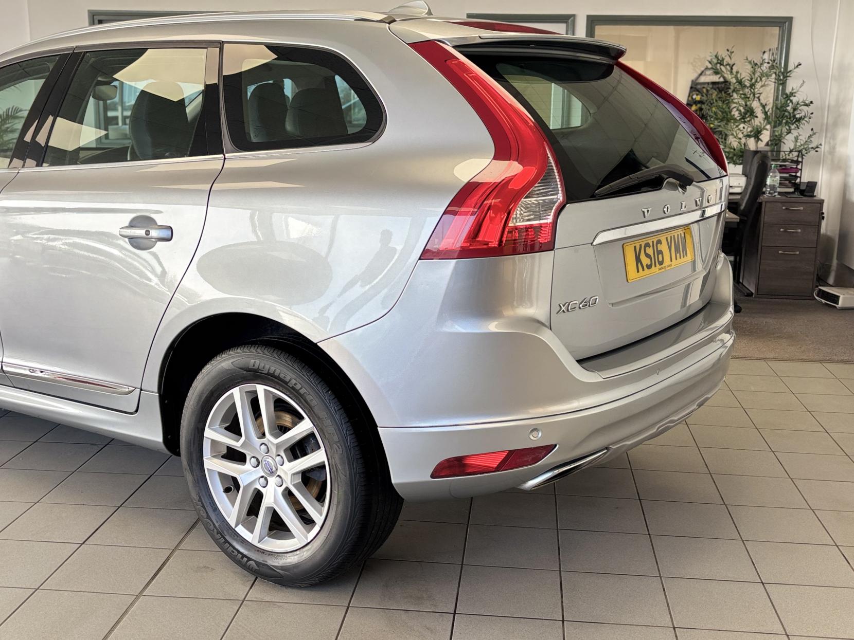 Volvo XC60 2.4 D4 SE Lux Nav SUV 5dr Diesel Auto AWD Euro 6 (s/s) (190 ps)