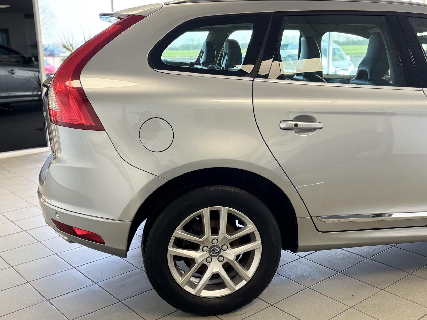 Volvo XC60 2.4 D4 SE Lux Nav SUV 5dr Diesel Auto AWD Euro 6 (s/s) (190 ps)