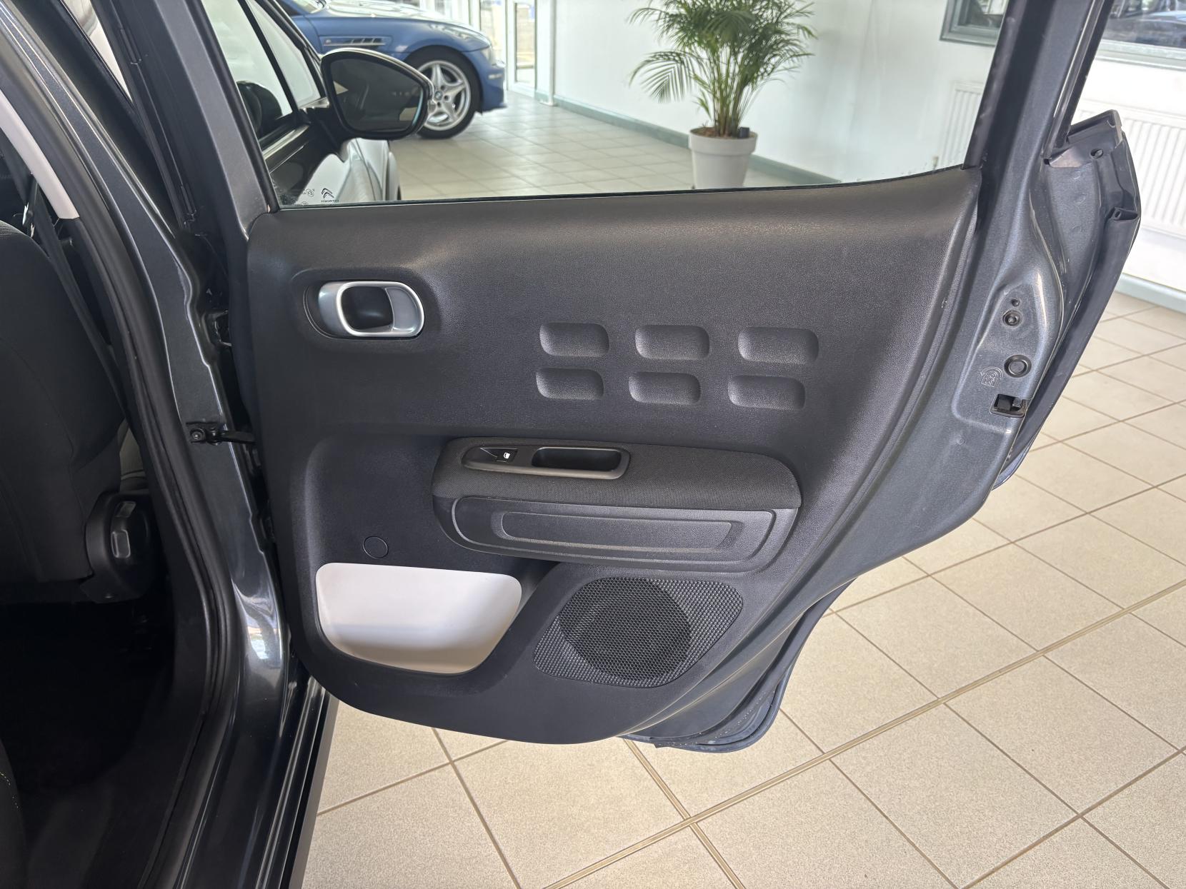 Citroen C3 1.2 PureTech Flair Hatchback 5dr Petrol Manual Euro 6 (82 ps)