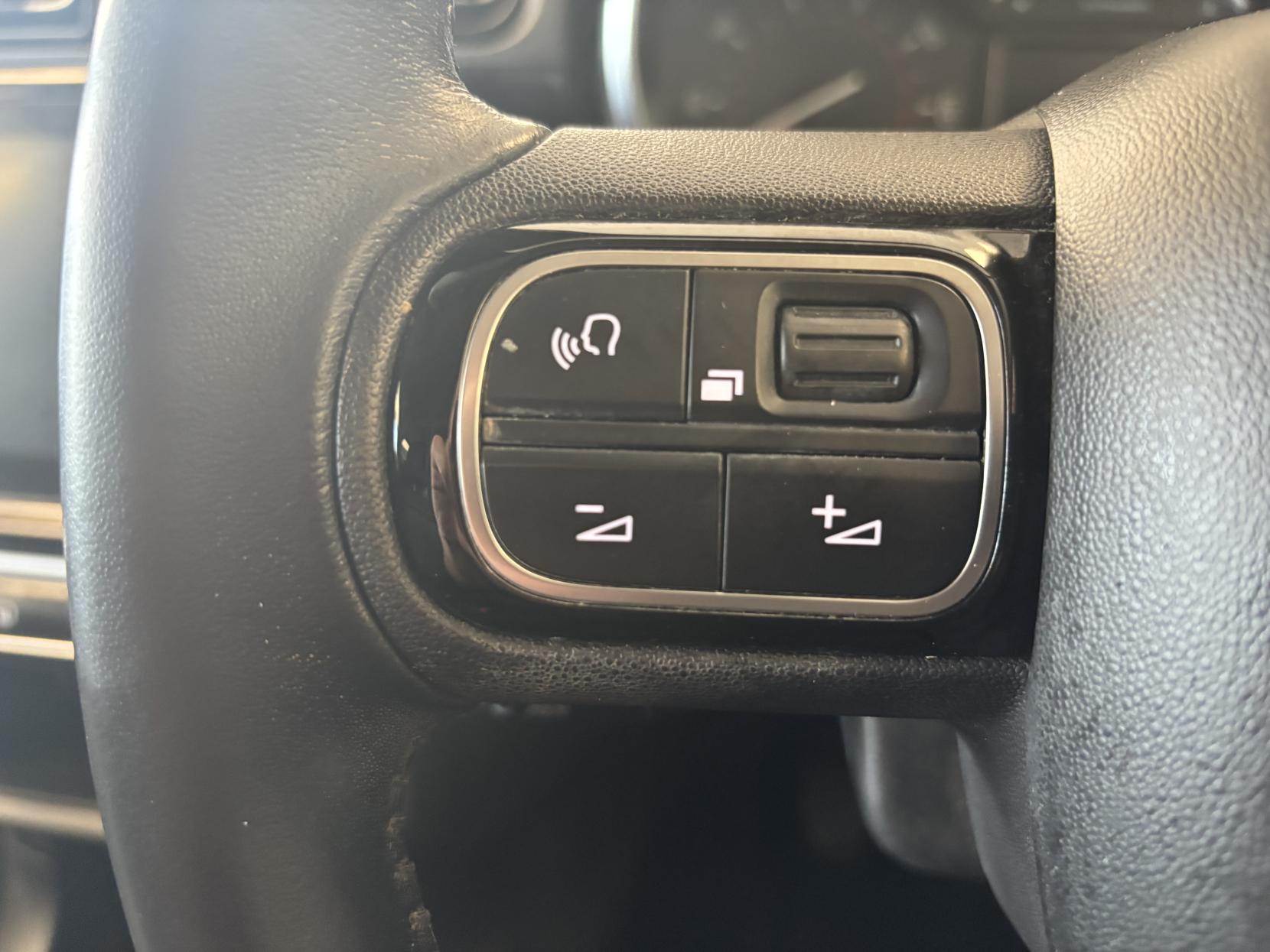 Citroen C3 1.2 PureTech Flair Hatchback 5dr Petrol Manual Euro 6 (82 ps)