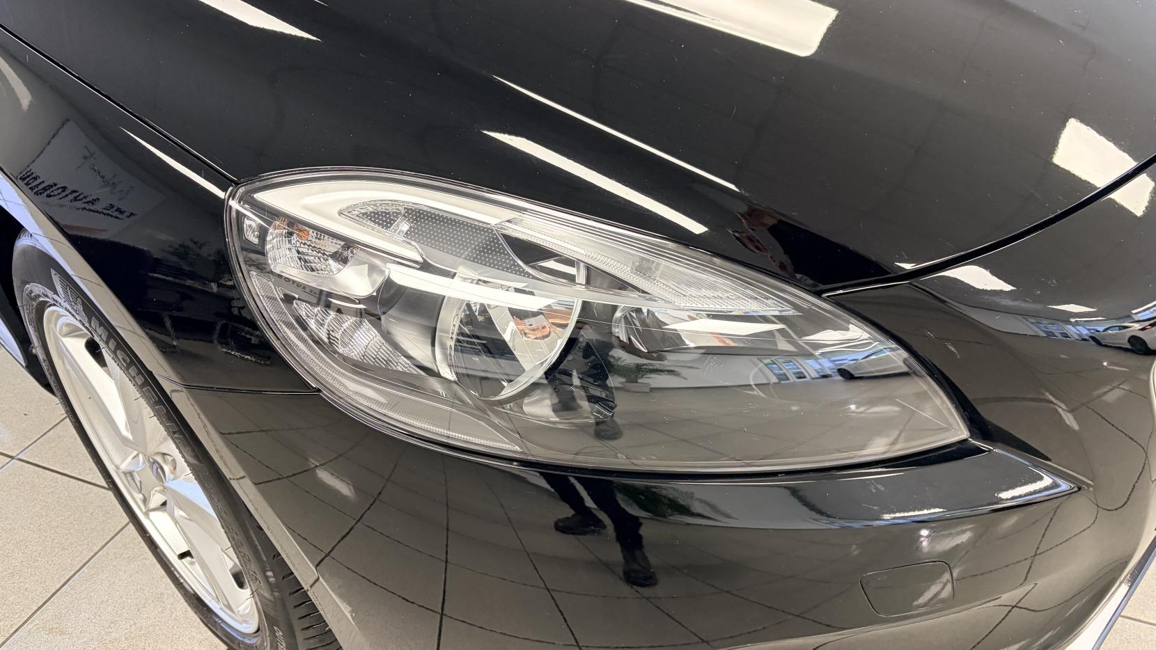 Volvo V40 2.0 T2 ES Hatchback 5dr Petrol Manual Euro 6 (s/s) (122 ps)