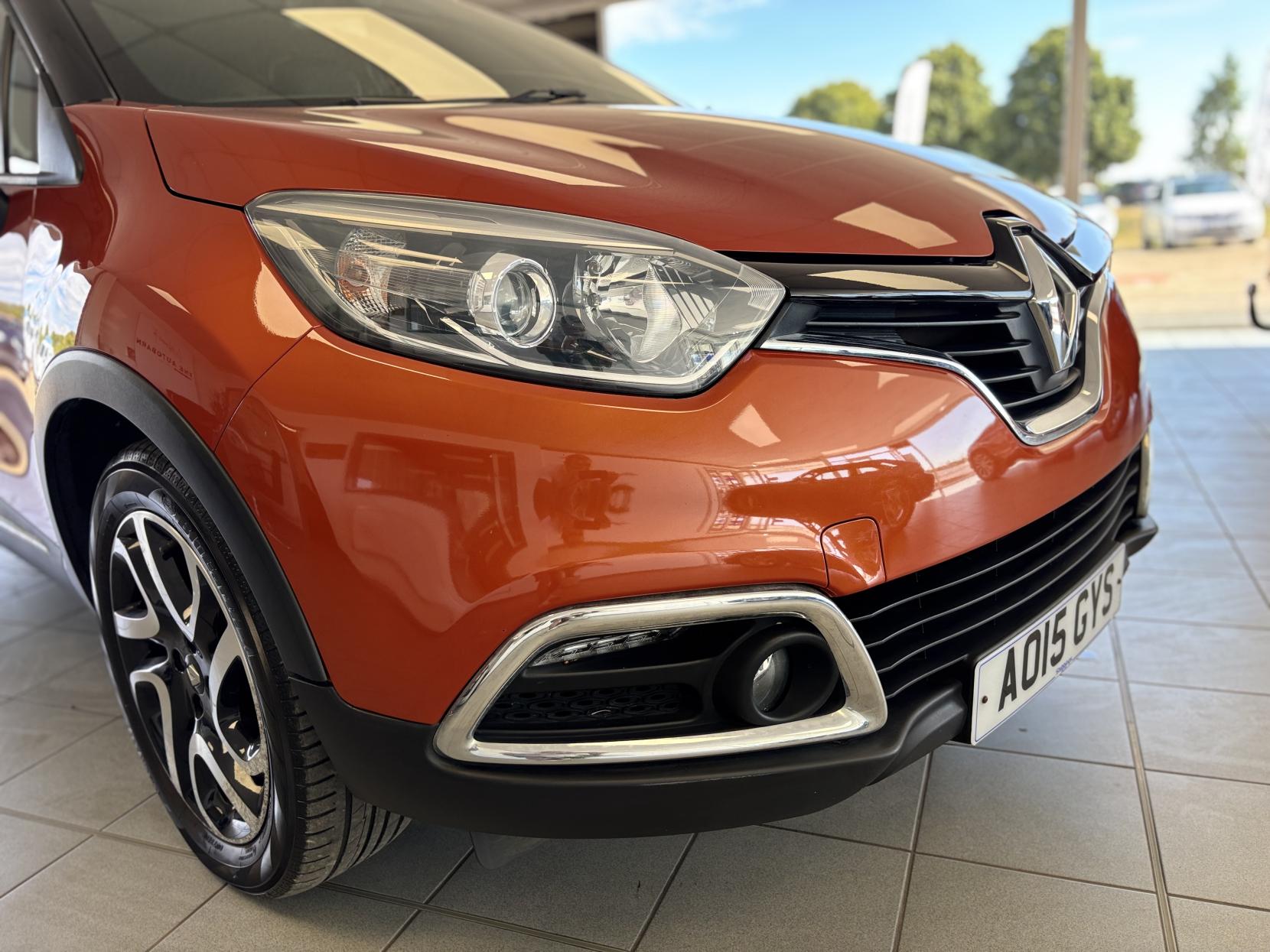 Renault Captur 1.5 dCi Dynamique S MediaNav SUV 5dr Diesel EDC Euro 5 (90 ps)