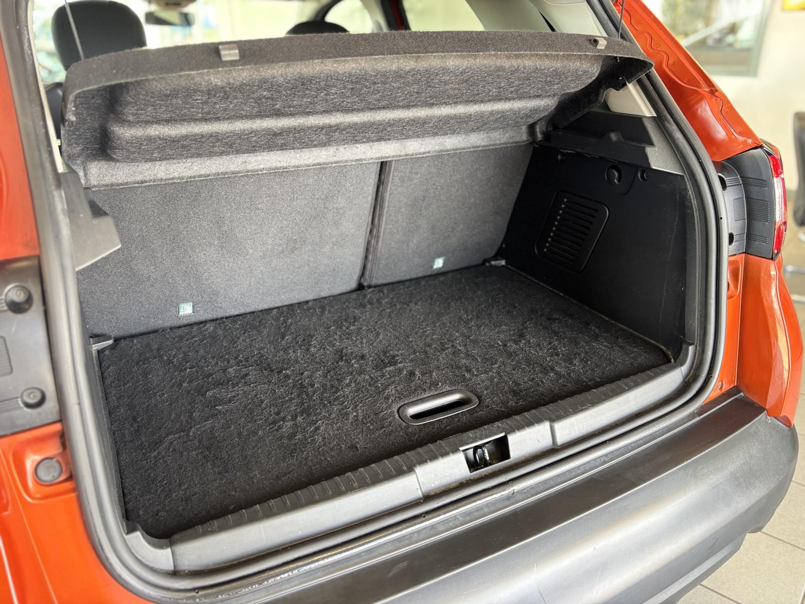 Renault Captur 1.5 dCi Dynamique S MediaNav SUV 5dr Diesel EDC Euro 5 (90 ps)