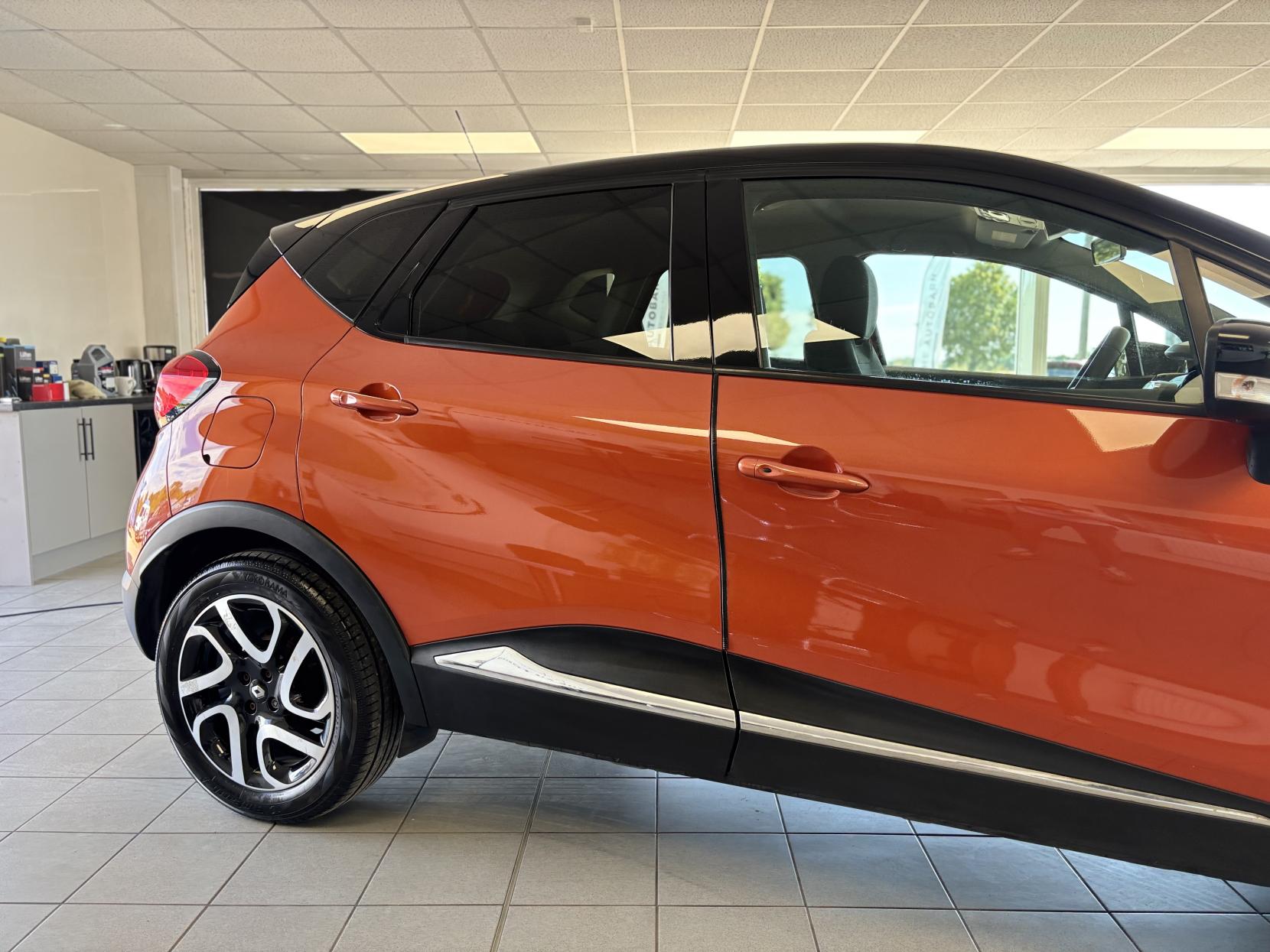 Renault Captur 1.5 dCi Dynamique S MediaNav SUV 5dr Diesel EDC Euro 5 (90 ps)