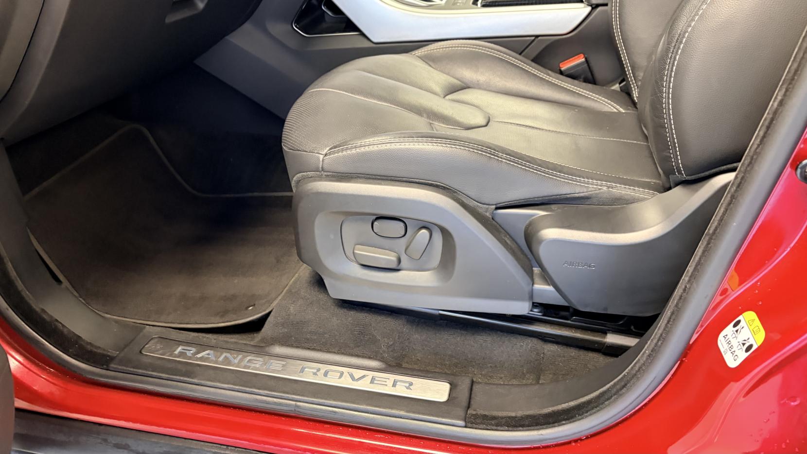 Land Rover Range Rover Evoque 2.2 SD4 Dynamic SUV 5dr Diesel Auto 4WD Euro 5 (s/s) (190 ps)