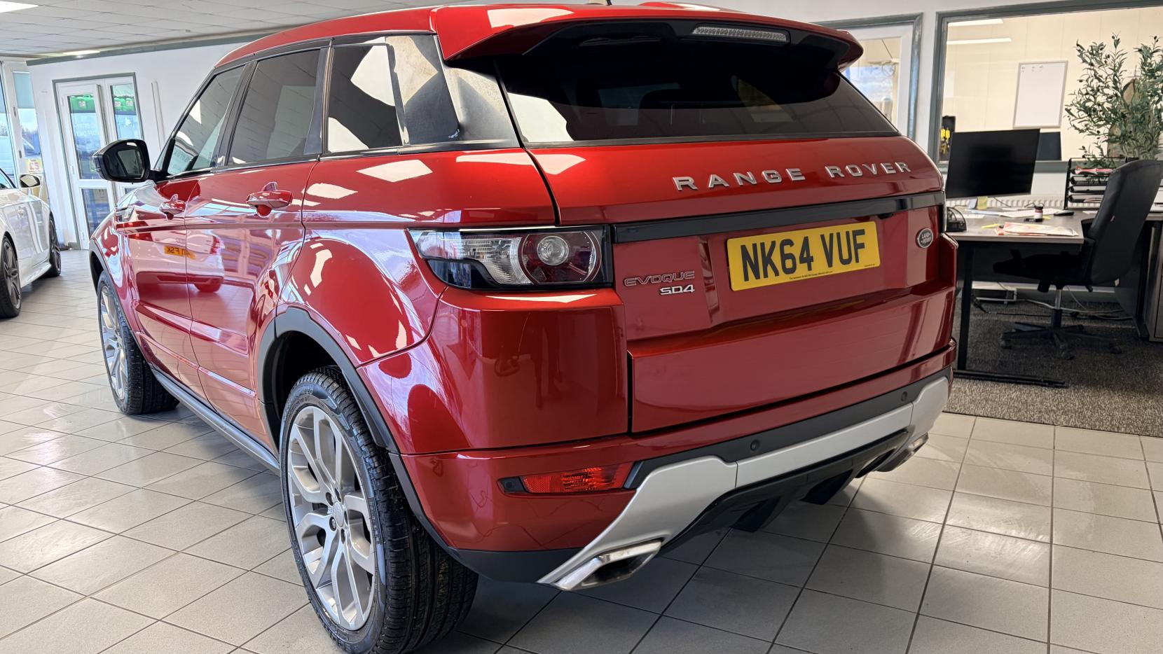Land Rover Range Rover Evoque 2.2 SD4 Dynamic SUV 5dr Diesel Auto 4WD Euro 5 (s/s) (190 ps)