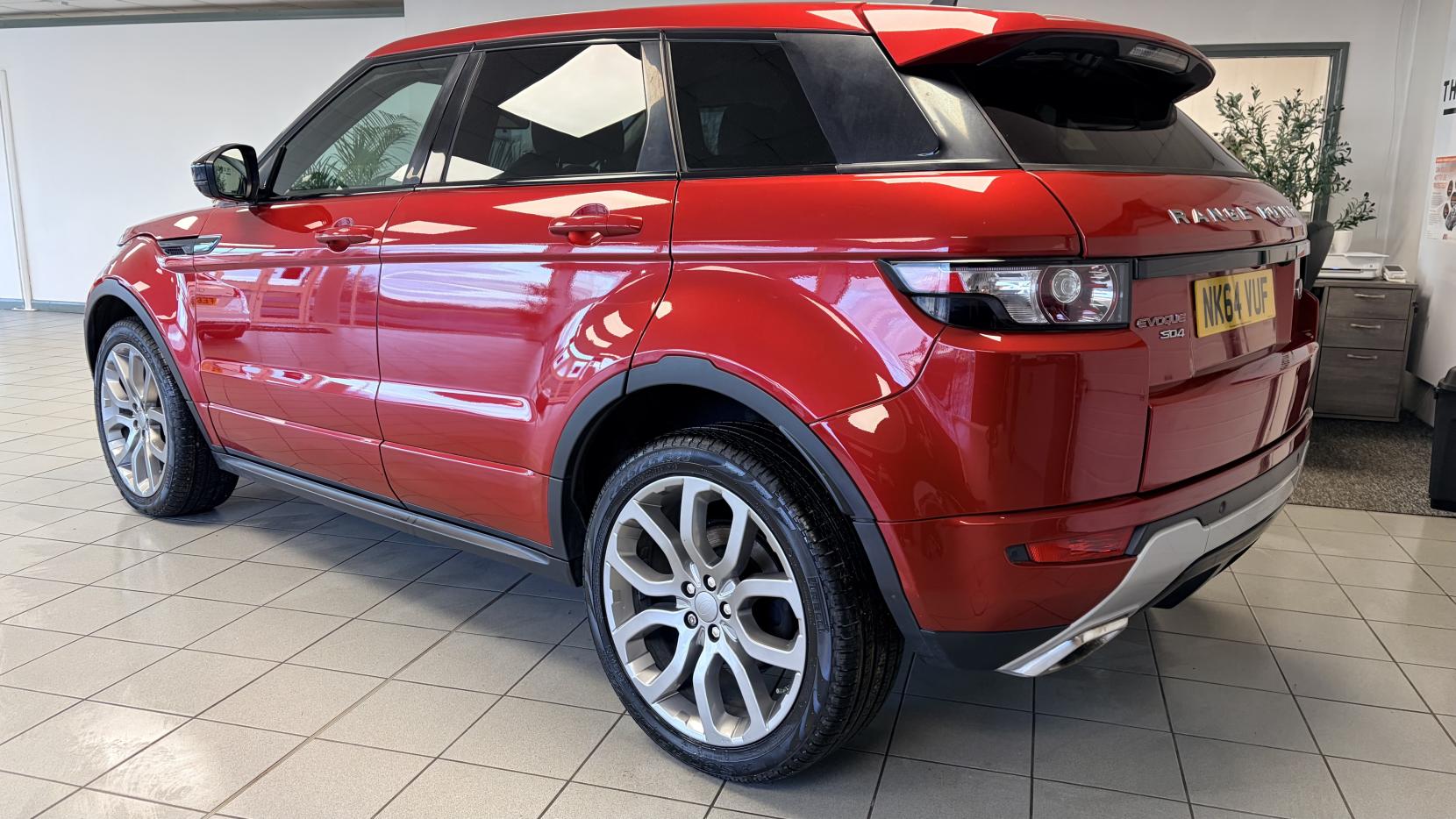 Land Rover Range Rover Evoque 2.2 SD4 Dynamic SUV 5dr Diesel Auto 4WD Euro 5 (s/s) (190 ps)