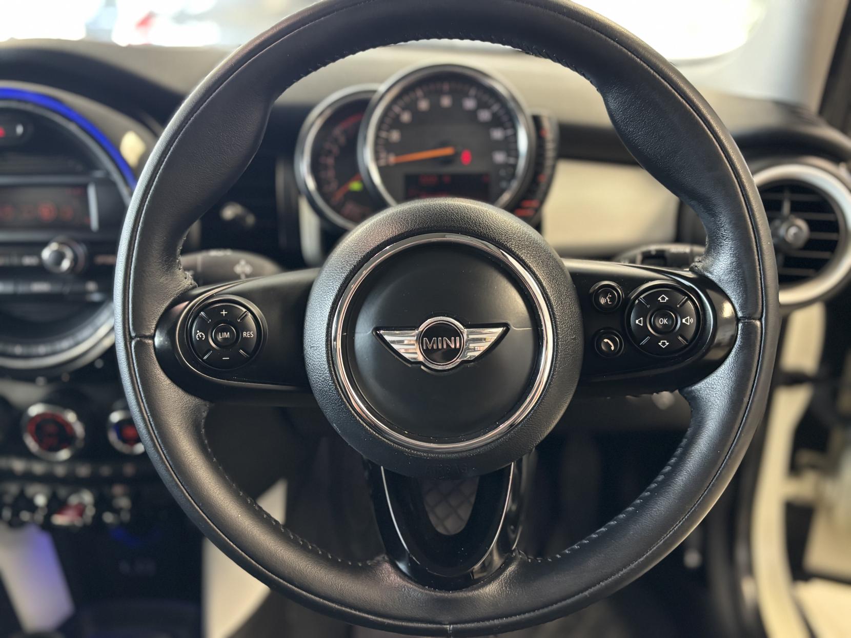 MINI Hatch 1.5 Cooper Hatchback 5dr Petrol Manual Euro 6 (s/s) (136 ps)