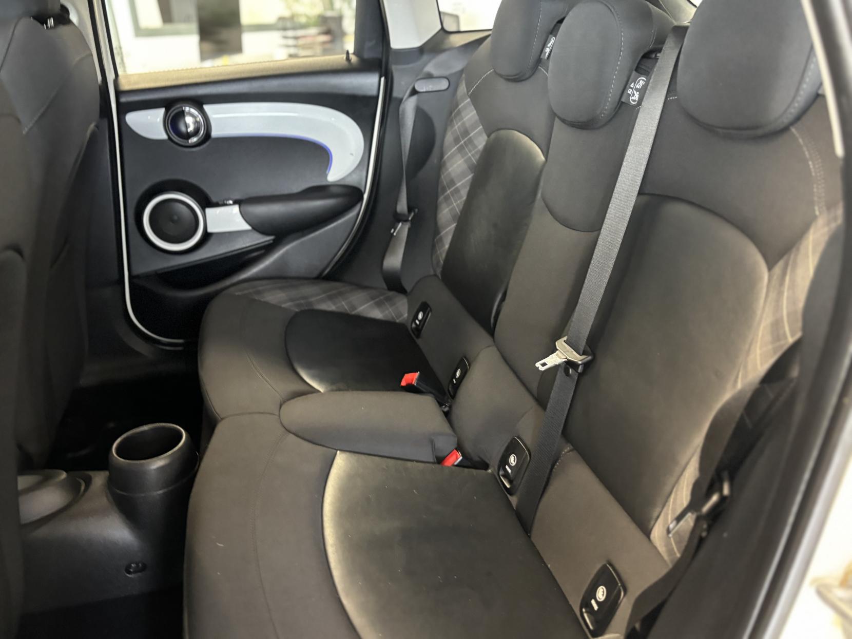 MINI Hatch 1.5 Cooper Hatchback 5dr Petrol Manual Euro 6 (s/s) (136 ps)