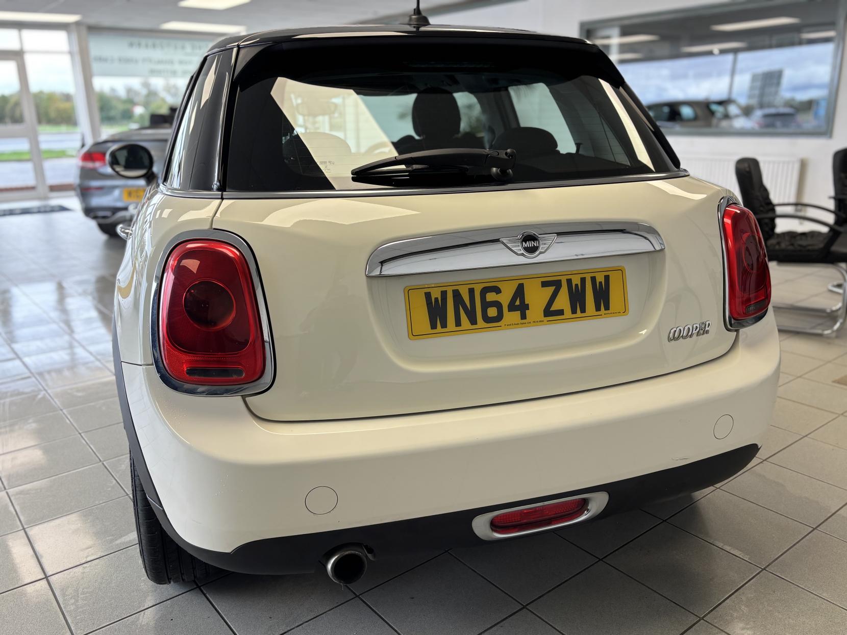 MINI Hatch 1.5 Cooper Hatchback 5dr Petrol Manual Euro 6 (s/s) (136 ps)