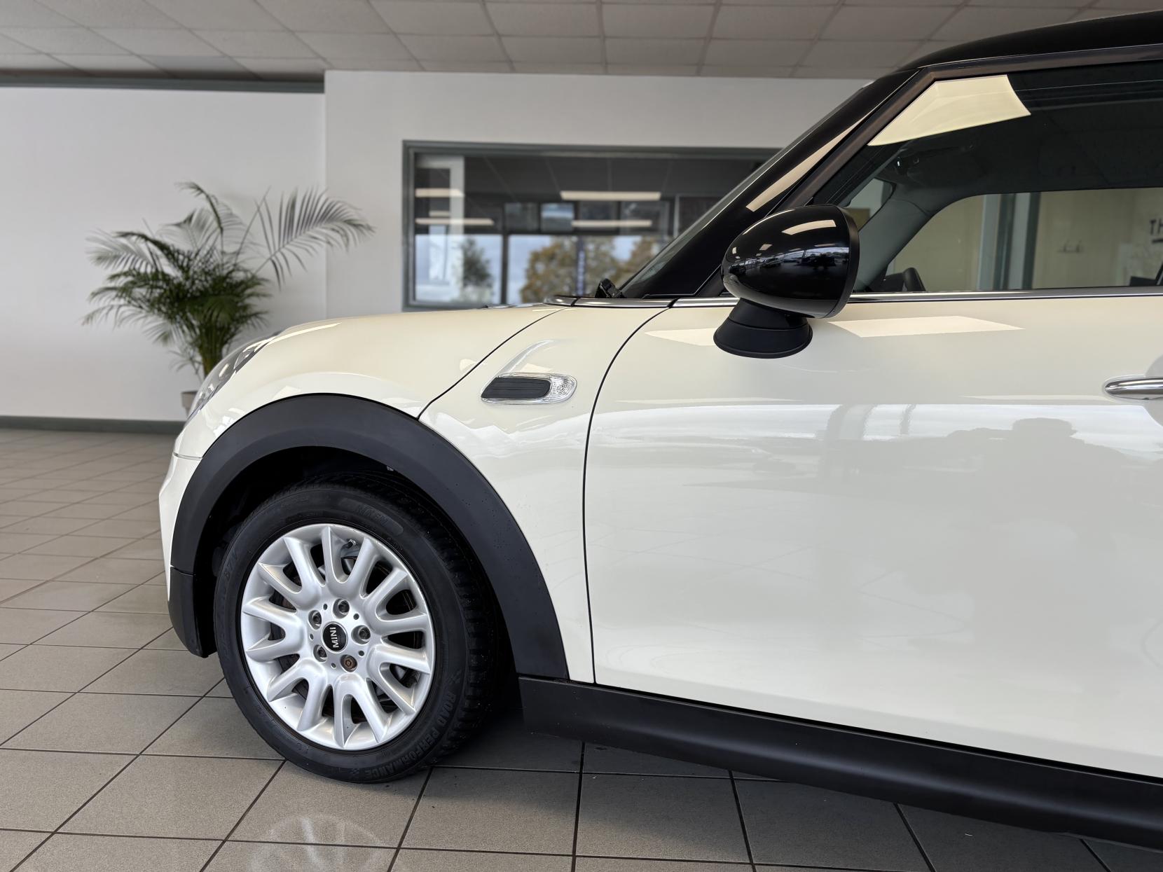 MINI Hatch 1.5 Cooper Hatchback 5dr Petrol Manual Euro 6 (s/s) (136 ps)