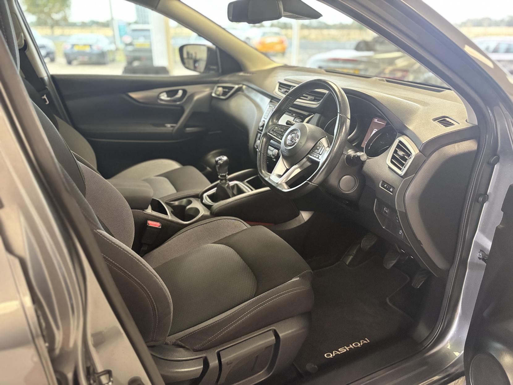 Nissan Qashqai 1.6 dCi N-Connecta SUV 5dr Diesel Manual Euro 6 (s/s) (130 ps)