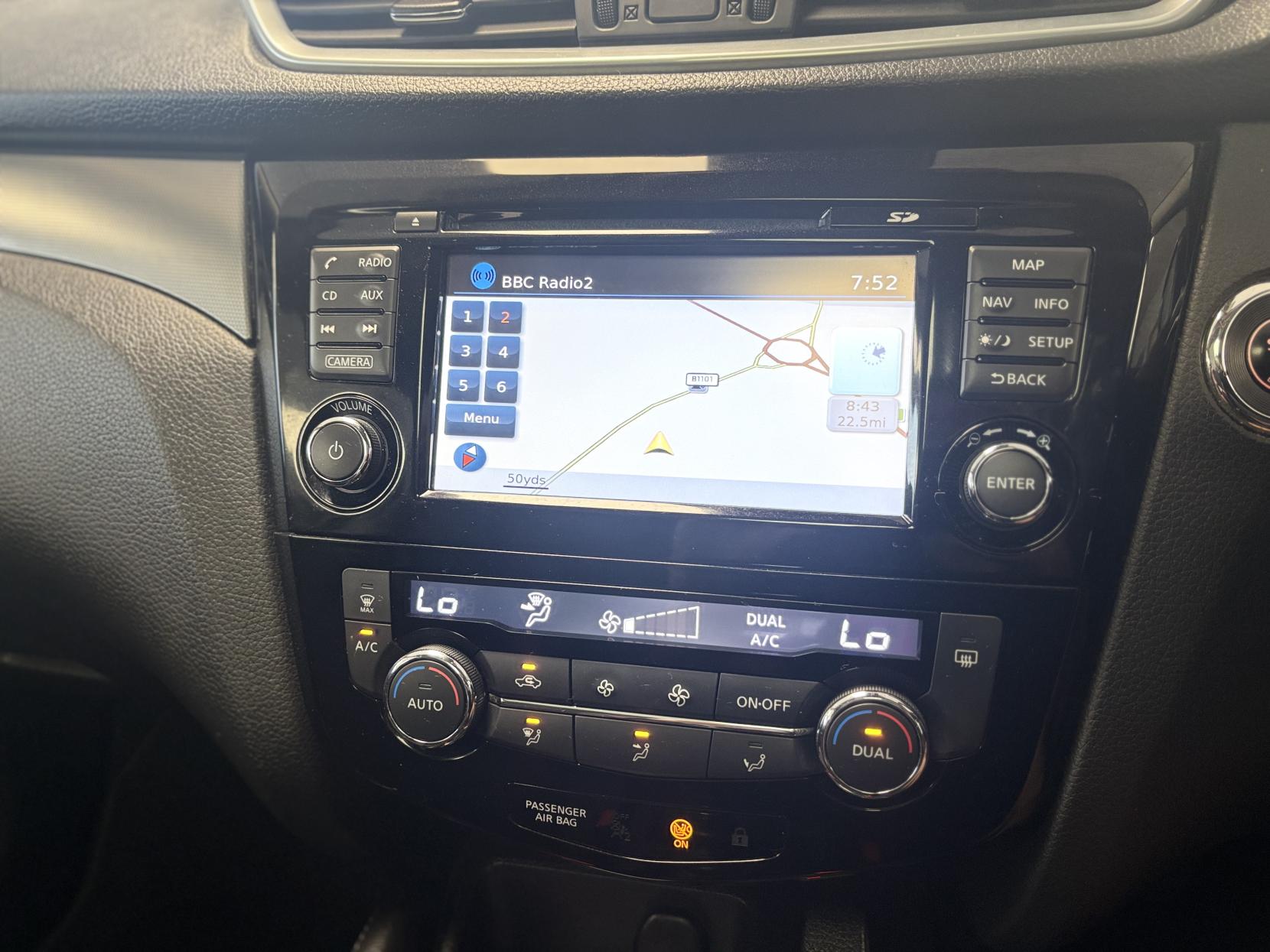 Nissan Qashqai 1.6 dCi N-Connecta SUV 5dr Diesel Manual Euro 6 (s/s) (130 ps)