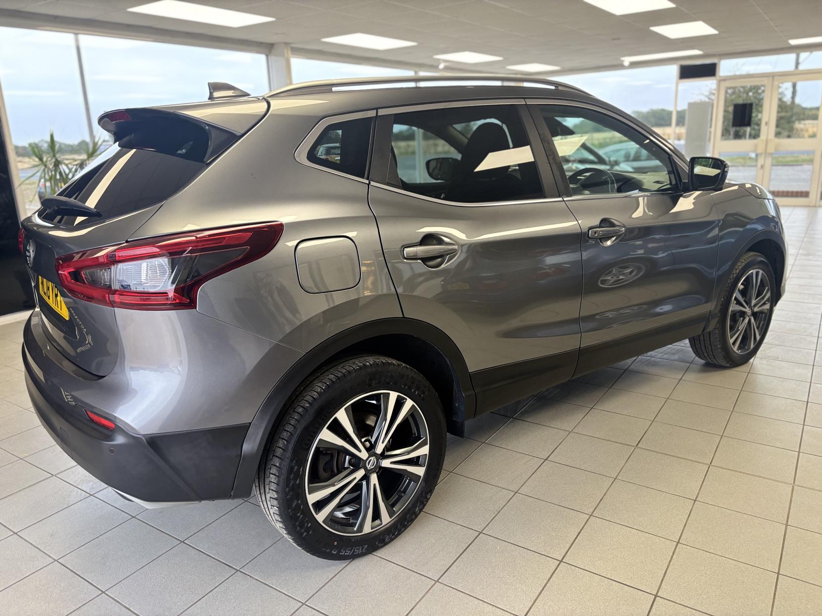 Nissan Qashqai 1.6 dCi N-Connecta SUV 5dr Diesel Manual Euro 6 (s/s) (130 ps)