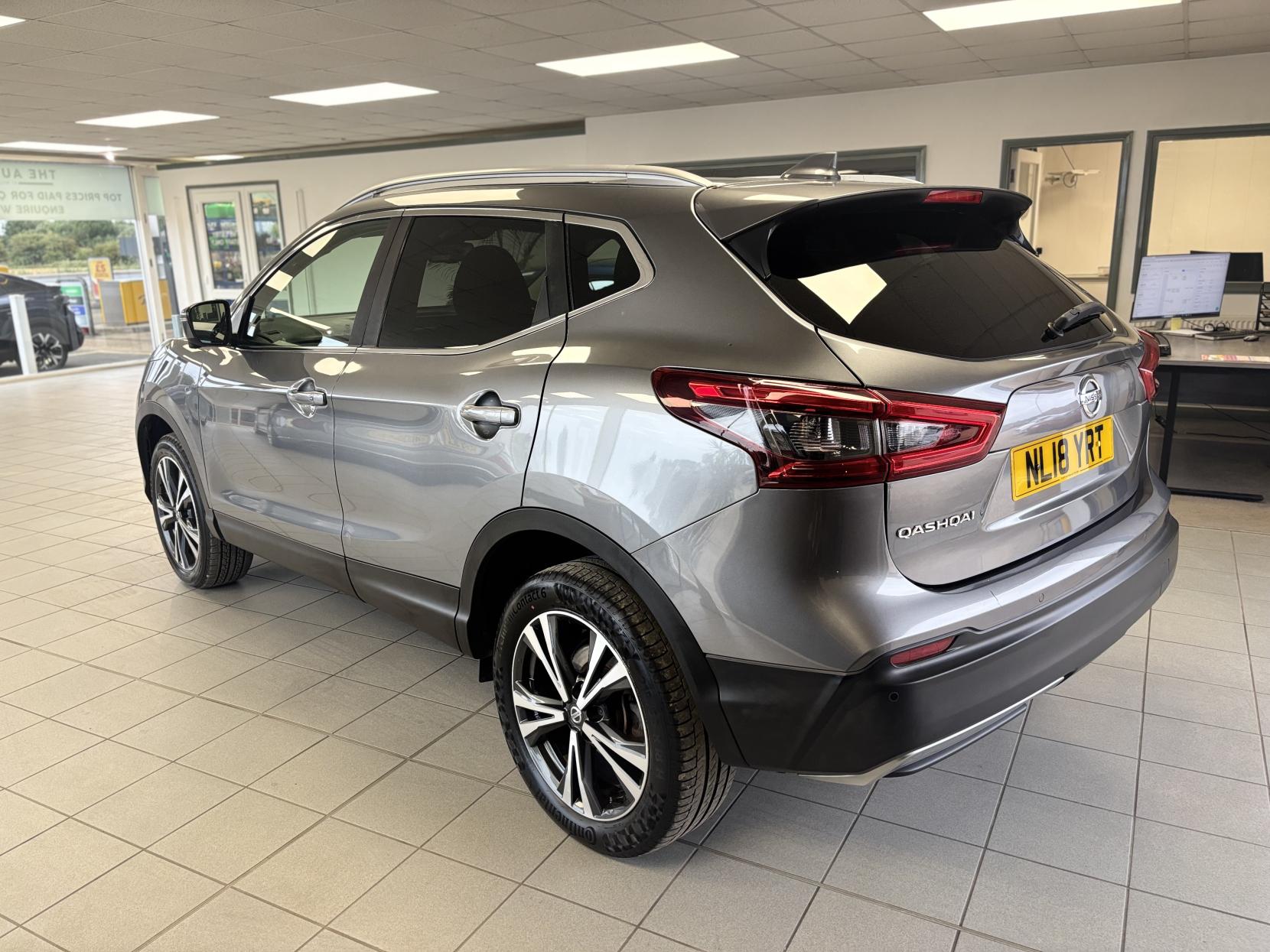 Nissan Qashqai 1.6 dCi N-Connecta SUV 5dr Diesel Manual Euro 6 (s/s) (130 ps)
