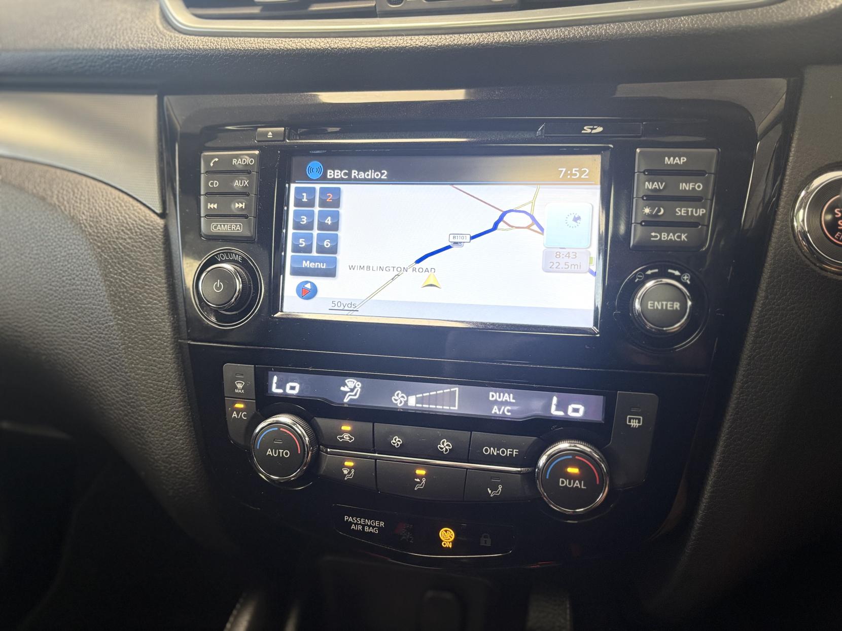 Nissan Qashqai 1.6 dCi N-Connecta SUV 5dr Diesel Manual Euro 6 (s/s) (130 ps)