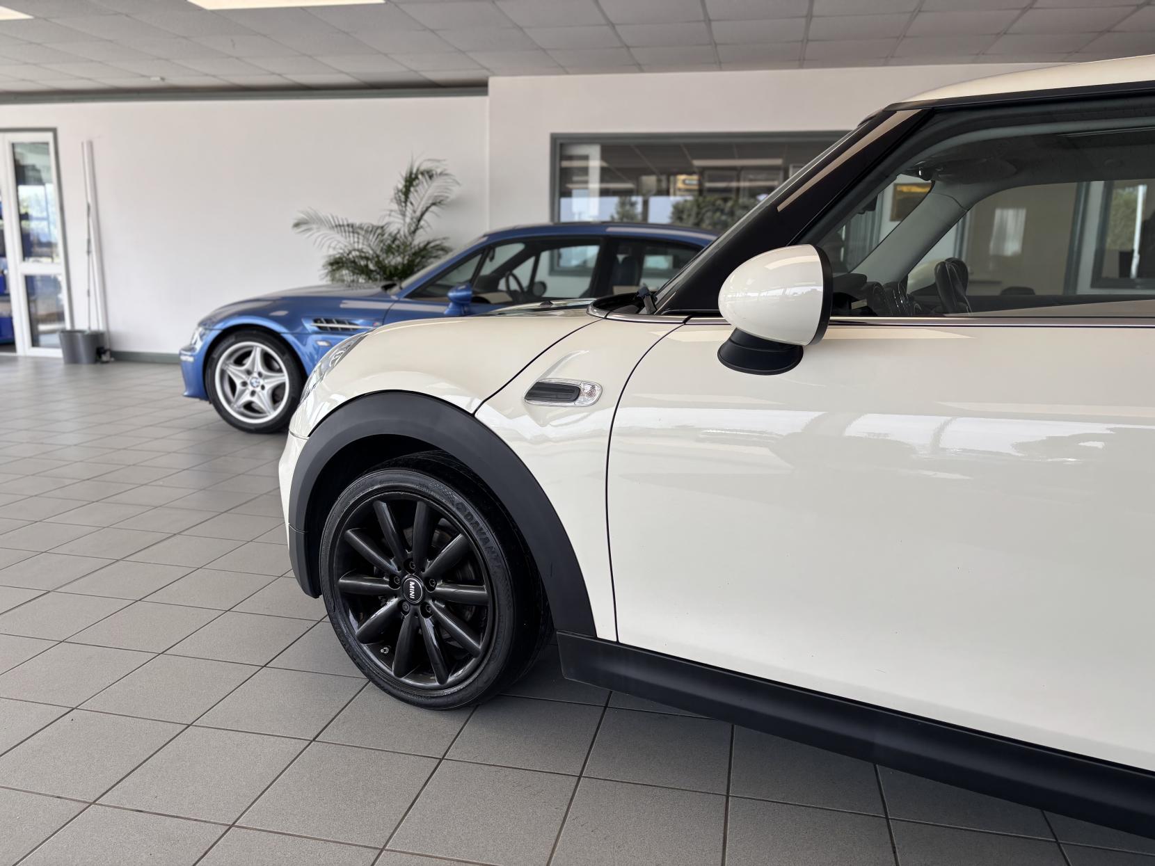 MINI Hatch 1.5 Cooper D Hatchback 3dr Diesel Manual Euro 6 (s/s) (116 ps)