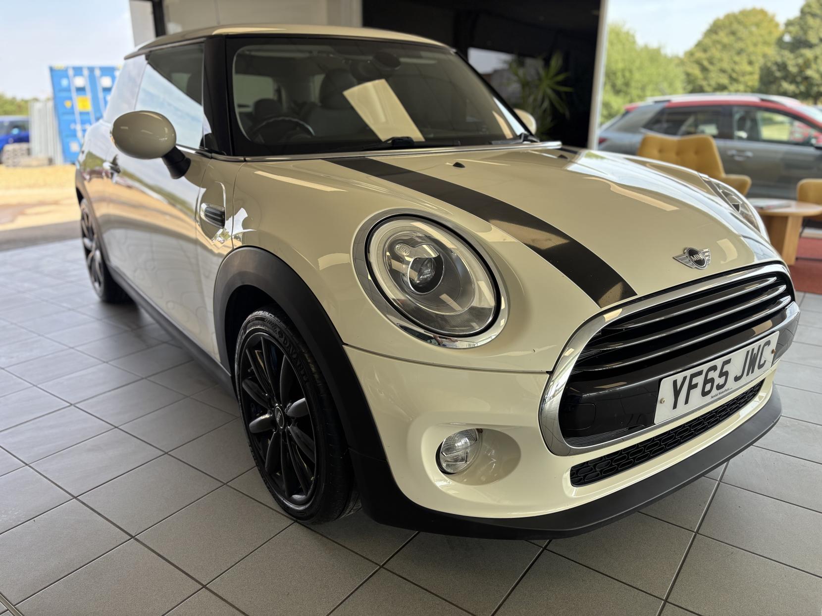 MINI Hatch 1.5 Cooper D Hatchback 3dr Diesel Manual Euro 6 (s/s) (116 ps)