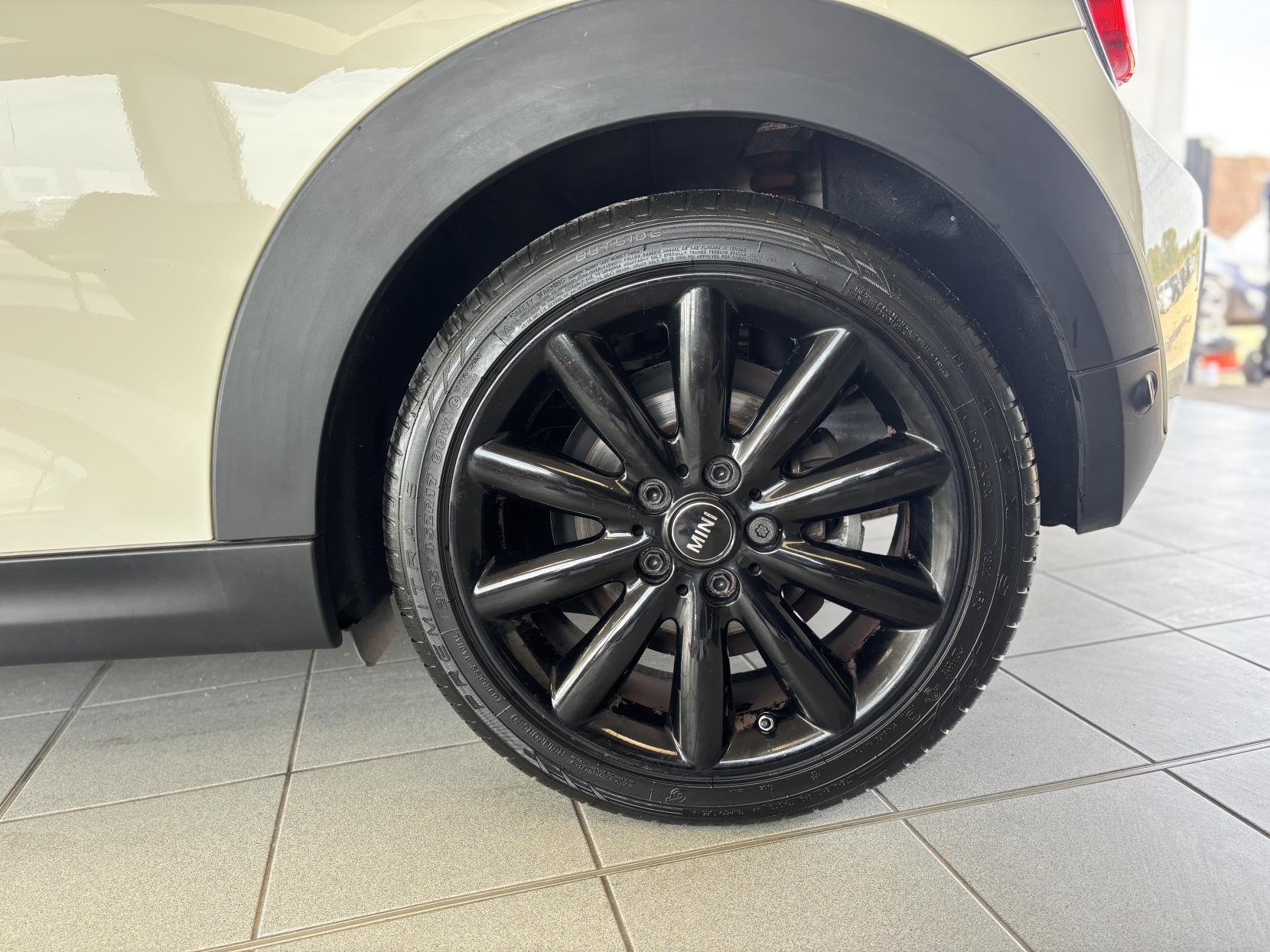 MINI Hatch 1.5 Cooper D Hatchback 3dr Diesel Manual Euro 6 (s/s) (116 ps)