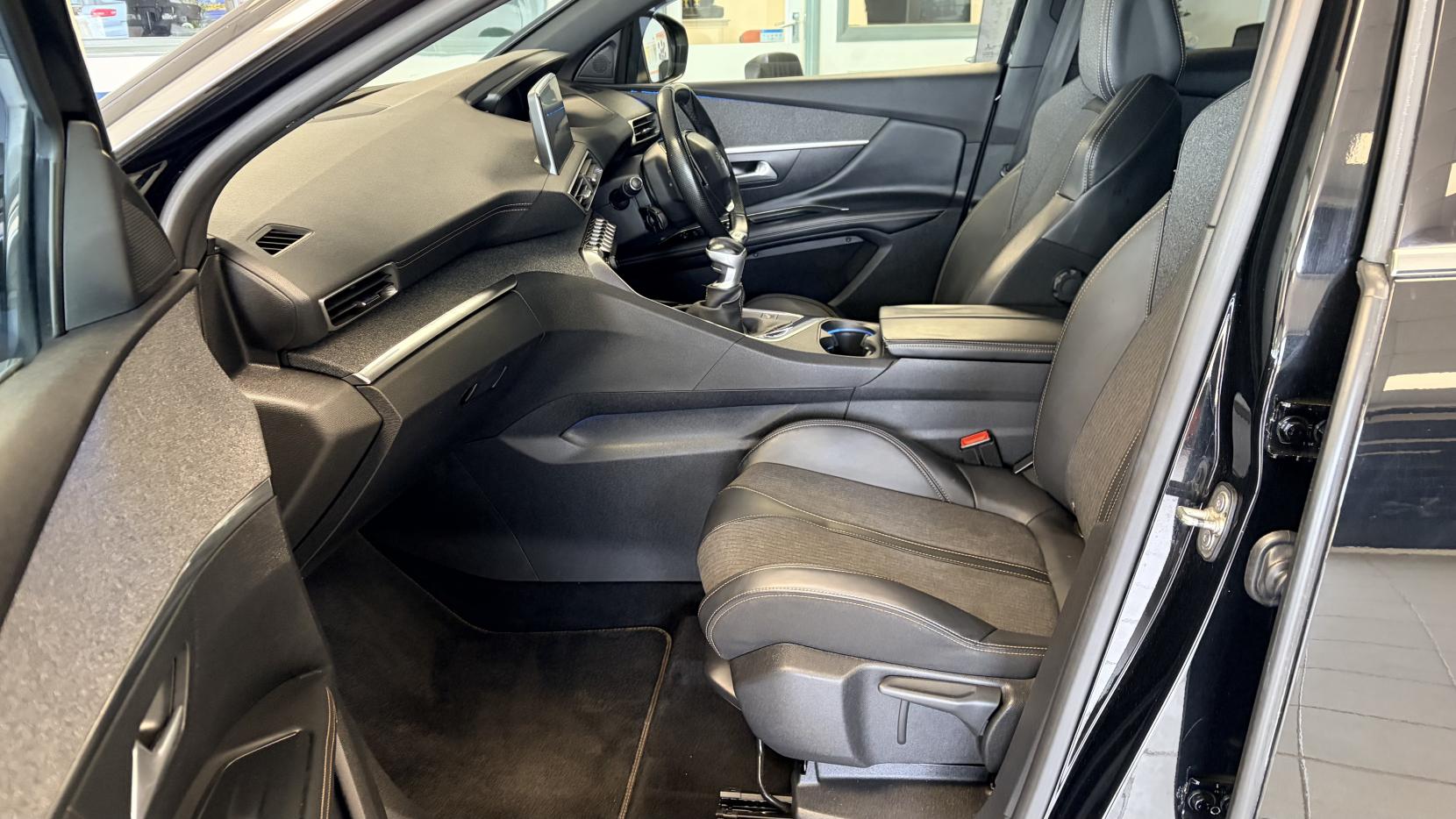 Peugeot 3008 1.2 PureTech GT Line SUV 5dr Petrol Manual Euro 6 (s/s) (130 ps)