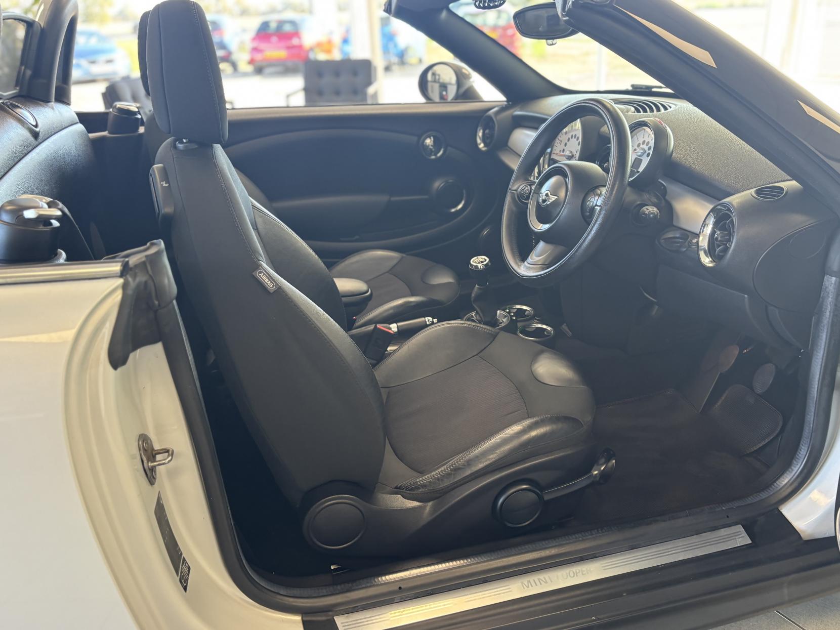 MINI Roadster 1.6 Cooper Convertible 2dr Petrol Manual Euro 5 (s/s) (122 ps)