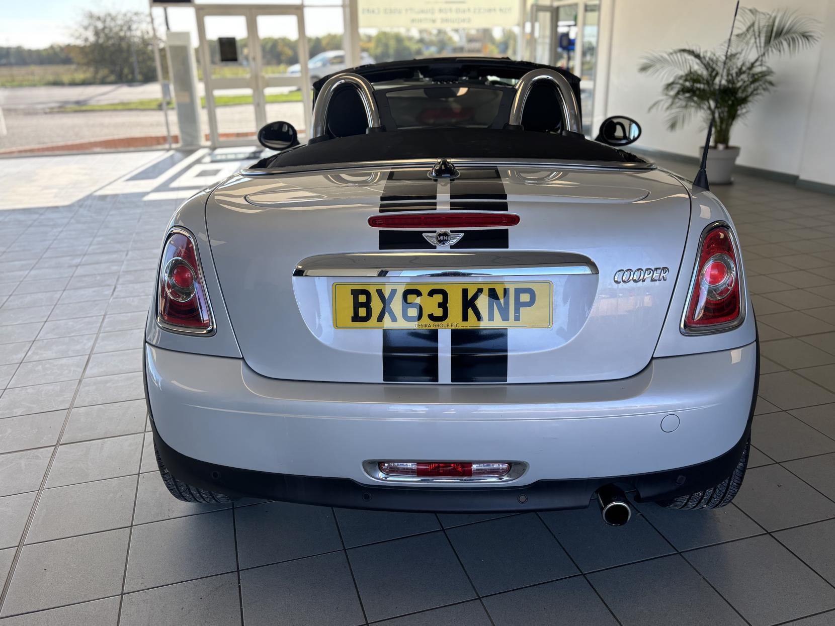 MINI Roadster 1.6 Cooper Convertible 2dr Petrol Manual Euro 5 (s/s) (122 ps)