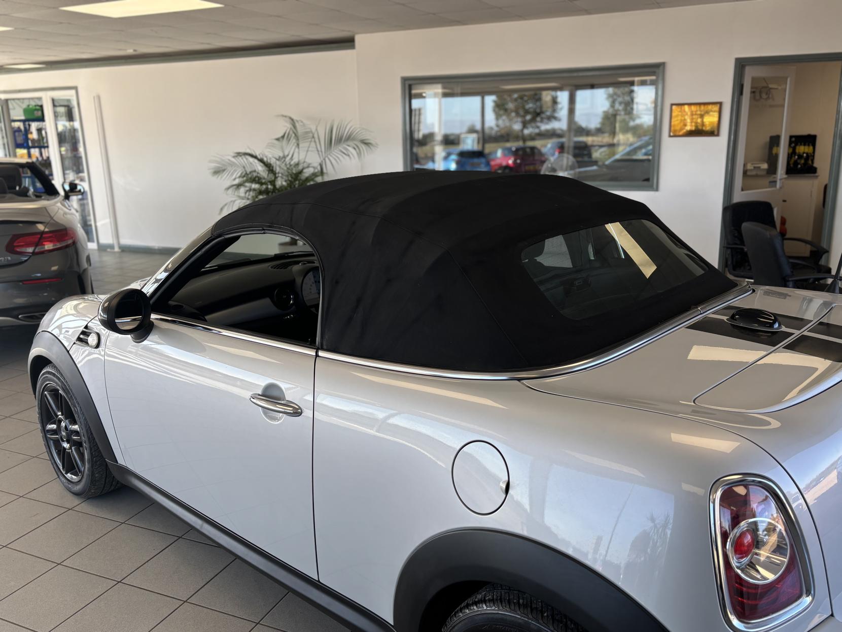 MINI Roadster 1.6 Cooper Convertible 2dr Petrol Manual Euro 5 (s/s) (122 ps)
