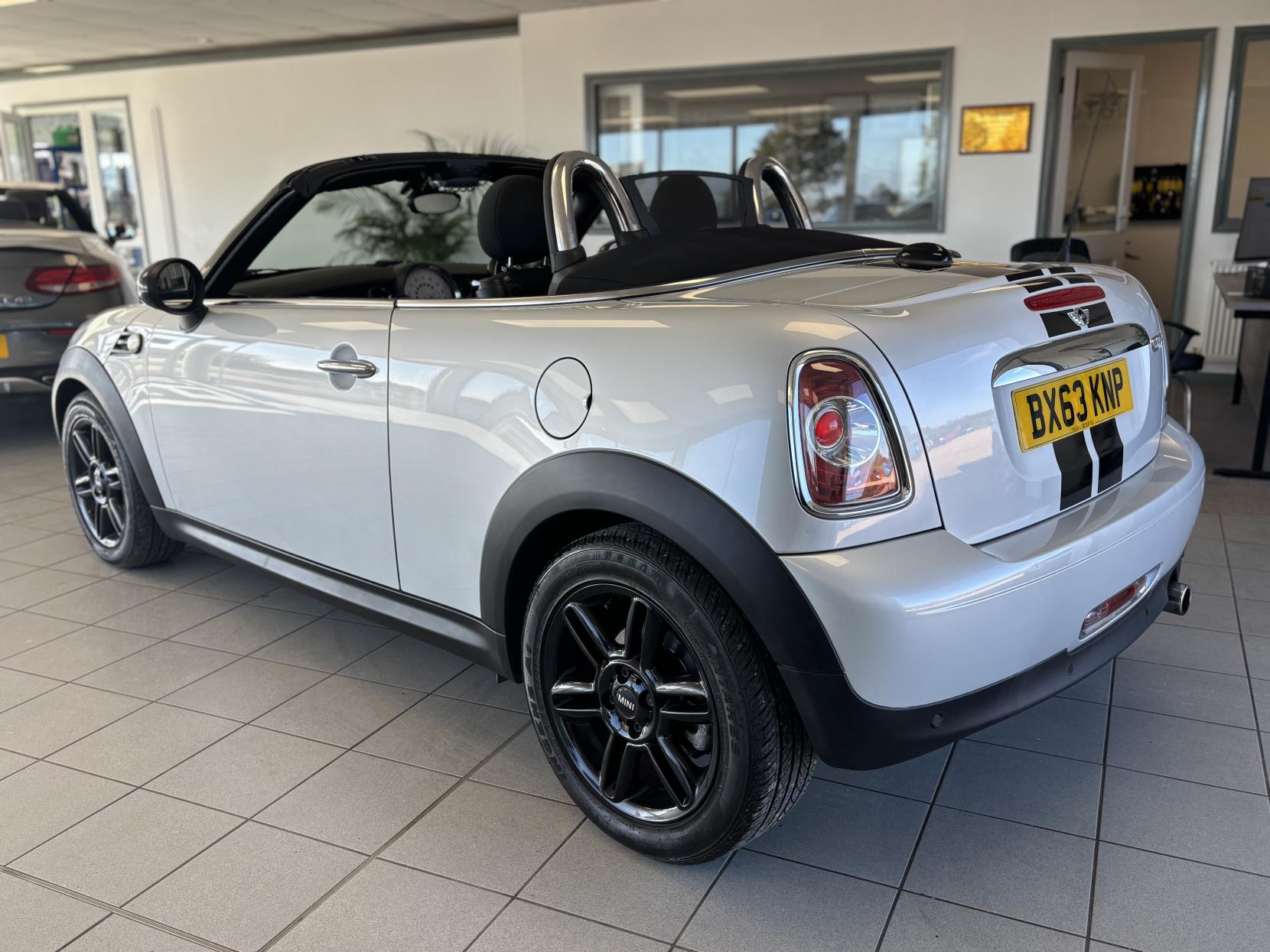 MINI Roadster 1.6 Cooper Convertible 2dr Petrol Manual Euro 5 (s/s) (122 ps)