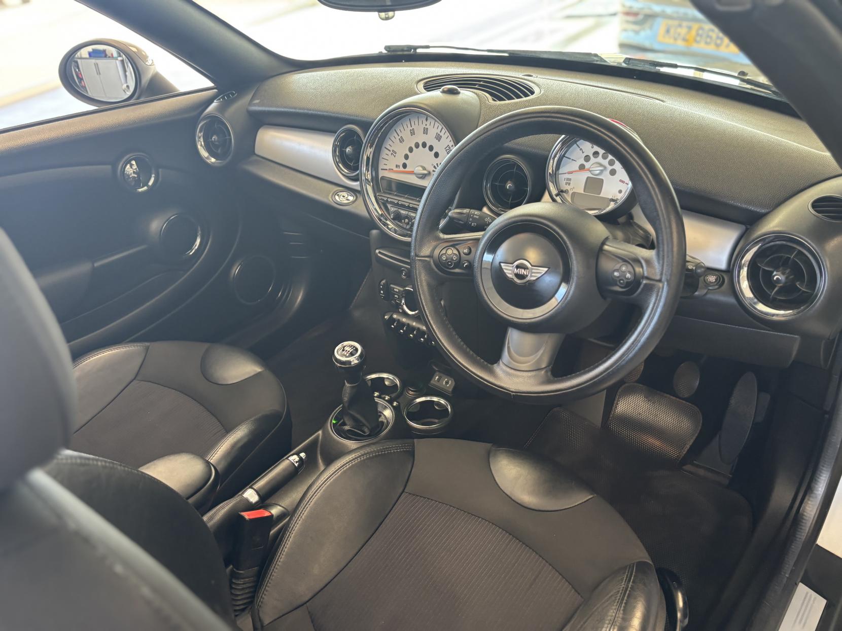 MINI Roadster 1.6 Cooper Convertible 2dr Petrol Manual Euro 5 (s/s) (122 ps)
