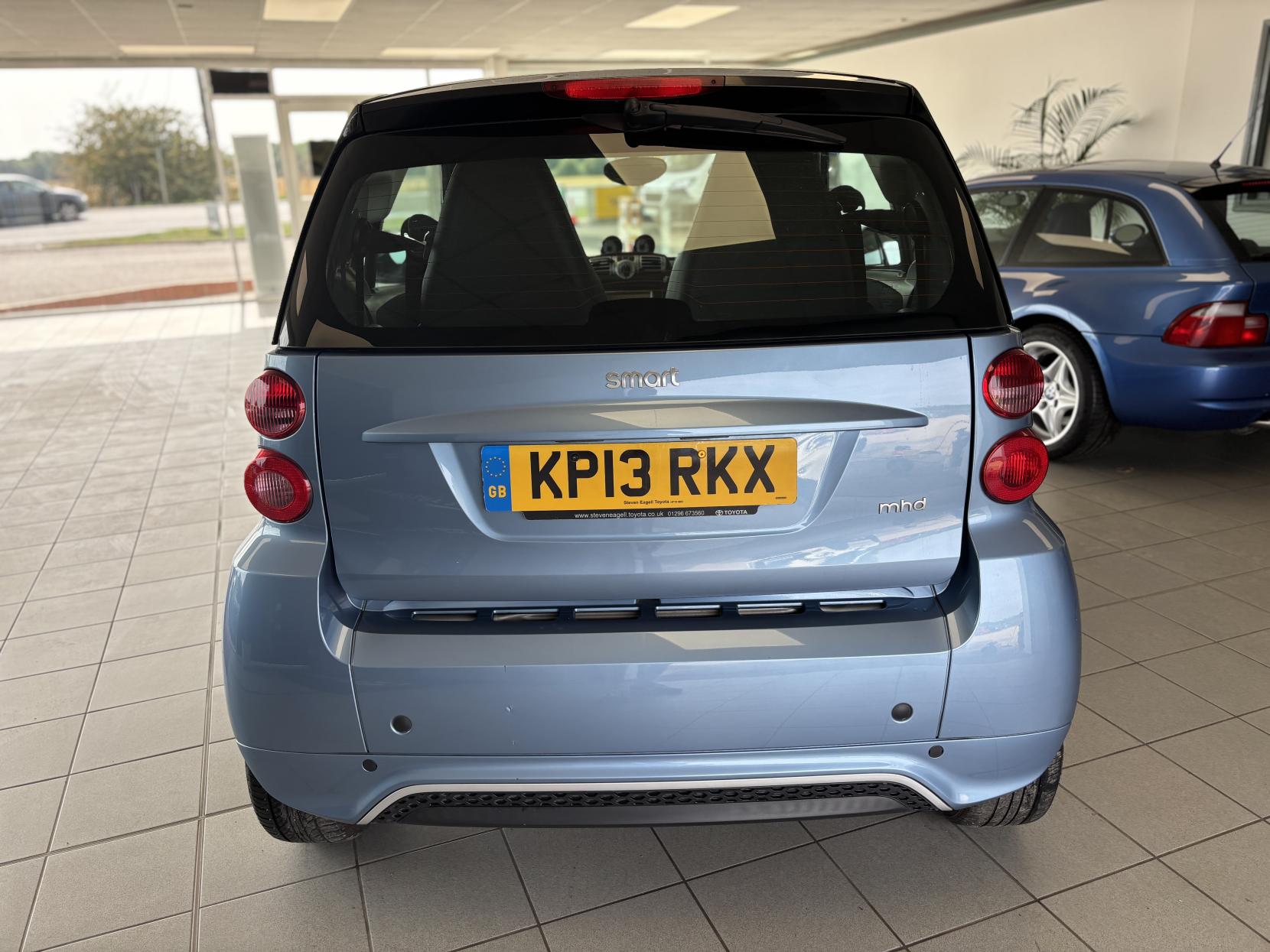 Smart fortwo 1.0 MHD Passion Coupe 2dr Petrol SoftTouch Euro 5 (s/s) (71 bhp)
