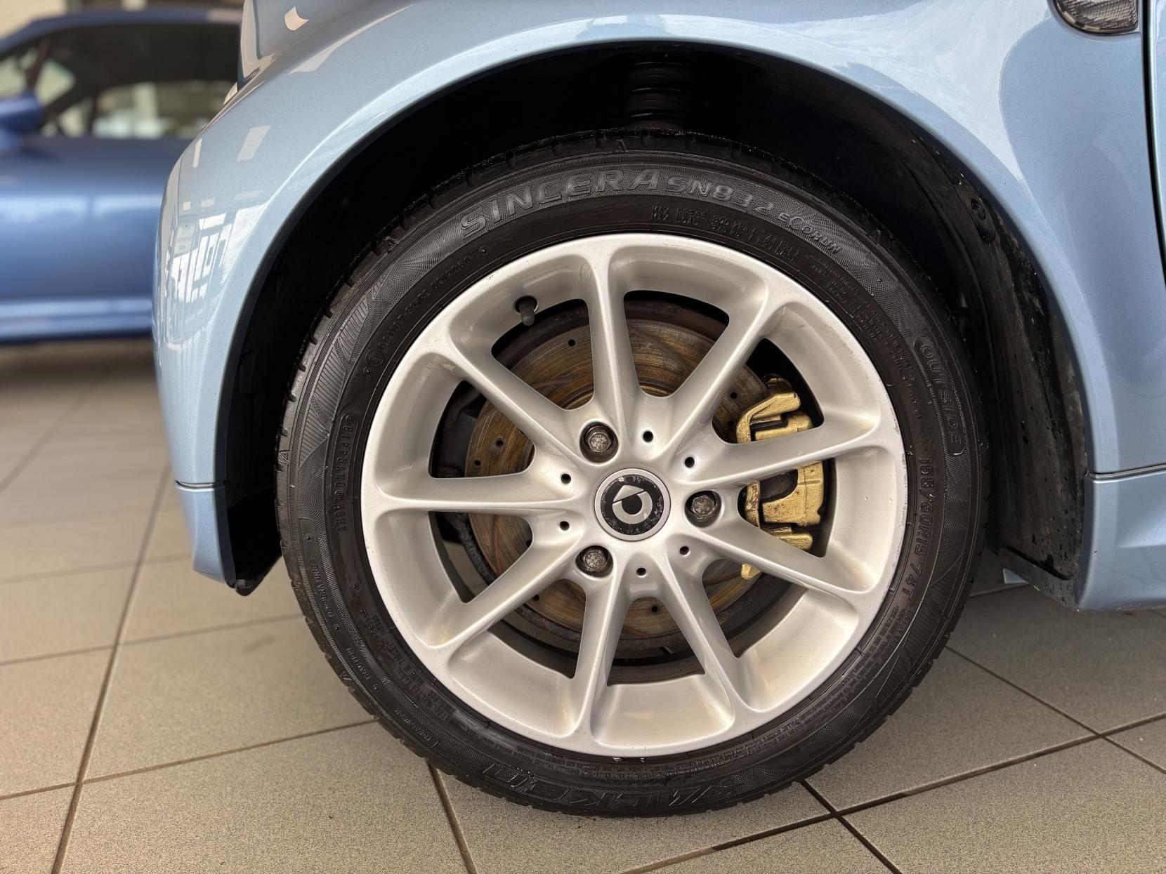 Smart fortwo 1.0 MHD Passion Coupe 2dr Petrol SoftTouch Euro 5 (s/s) (71 bhp)