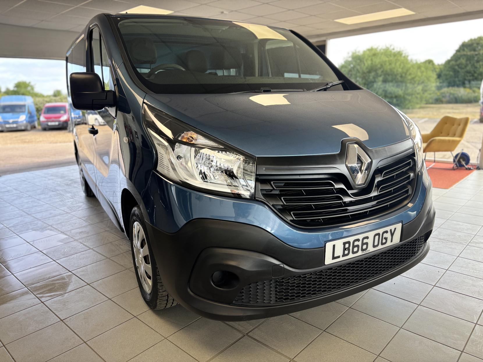 Renault Trafic 1.6 dCi 27 Business Panel Van 5dr Diesel Manual SWB Standard Roof Euro 6 (95 ps)