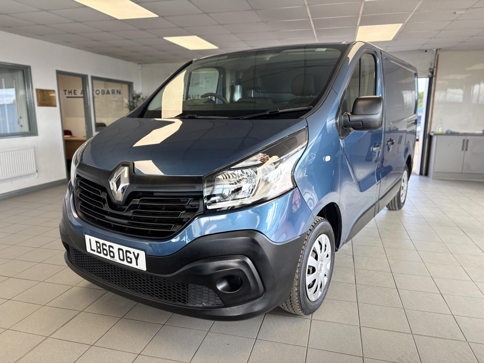 Renault Trafic 1.6 dCi 27 Business Panel Van 5dr Diesel Manual SWB Standard Roof Euro 6 (95 ps)