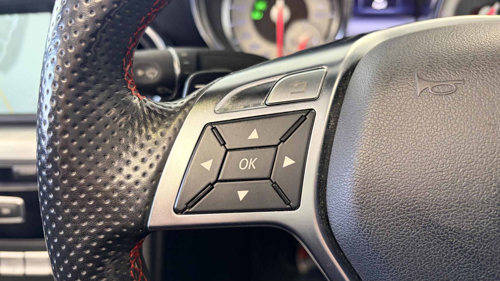 Mercedes-Benz SLK 2.1 SLK250 CDI AMG Sport Convertible 2dr Diesel G-Tronic+ Euro 5 (s/s) (204 ps)