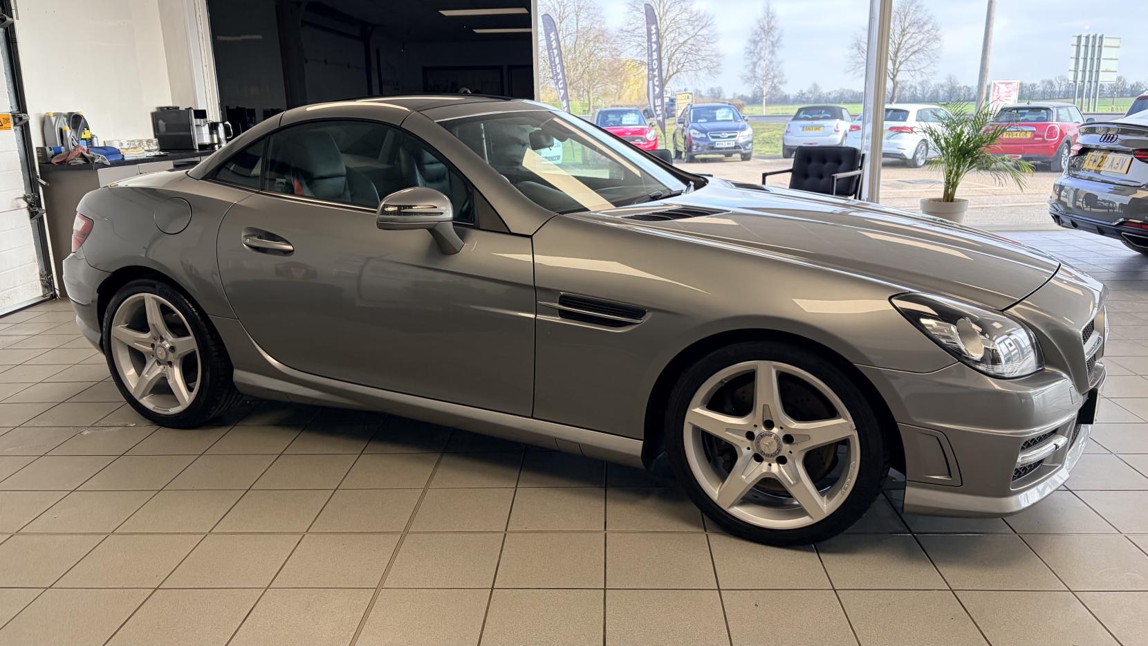 Mercedes-Benz SLK 2.1 SLK250 CDI AMG Sport Convertible 2dr Diesel G-Tronic+ Euro 5 (s/s) (204 ps)