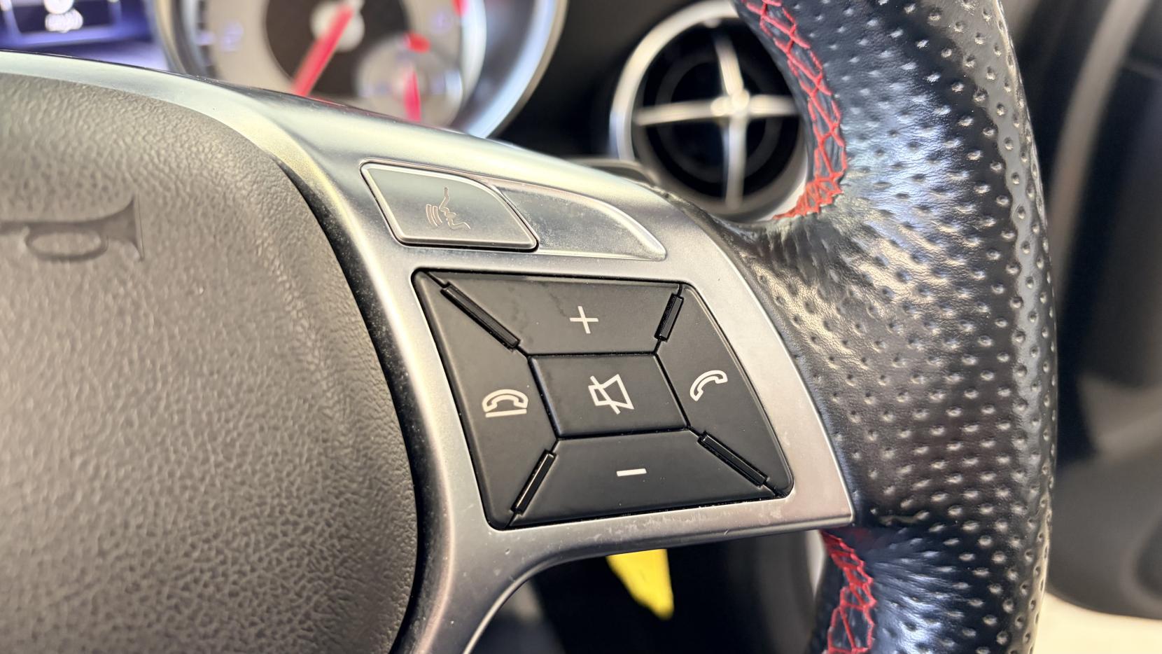 Mercedes-Benz SLK 2.1 SLK250 CDI AMG Sport Convertible 2dr Diesel G-Tronic+ Euro 5 (s/s) (204 ps)