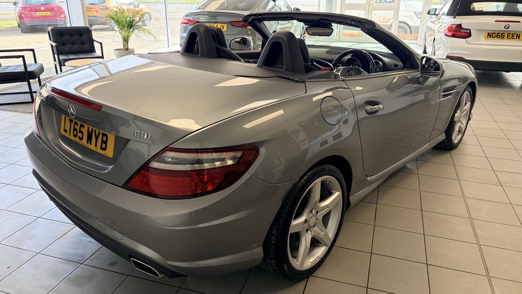 Mercedes-Benz SLK 2.1 SLK250 CDI AMG Sport Convertible 2dr Diesel G-Tronic+ Euro 5 (s/s) (204 ps)