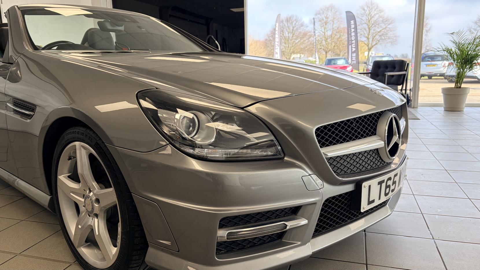 Mercedes-Benz SLK 2.1 SLK250 CDI AMG Sport Convertible 2dr Diesel G-Tronic+ Euro 5 (s/s) (204 ps)