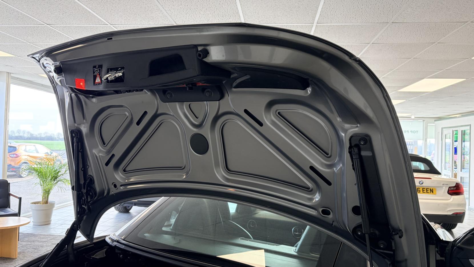 Mercedes-Benz SLK 2.1 SLK250 CDI AMG Sport Convertible 2dr Diesel G-Tronic+ Euro 5 (s/s) (204 ps)